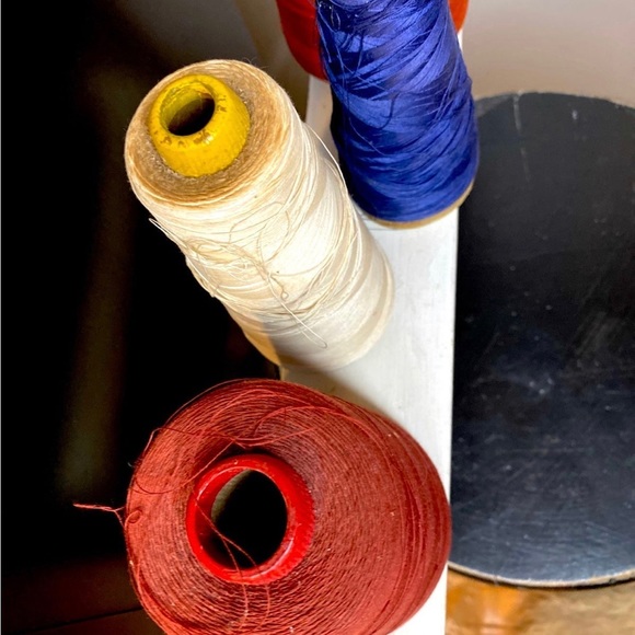Vintage Large Spools of Thread, Set of 6 - Picture 5 of 13